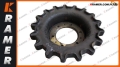 6715821 Koło napędowe miniładowarki BOBCAT T200 T250 T300 T320 T650 T864 T870 Sprocket / Turas / Kettenräder / Antriebsräder / Звезда / Pignon/ Lánckerekek / Rueda cabilla / Ruota motrice / Drivhjul