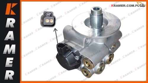 3713602  
Podstawa filtra paliwa z pompką CAT  330D 336D Fuel Filter Head / Головка топливного фильтра