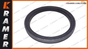 Uszczelniacz piasty koła JOHN DEERE 5220 5615 5715