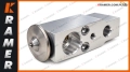 4464354B Zawór rozprężny klimatyzacji HITACHI  ZX200-3 ZX210-3 ZX225USR ZX240 ZX240-3 ZX250LC-3 ZX260LCH-3 ZX330-3G ZX350LCH-3G ZX360 air conditioning expansion valve /  expanzný ventil klimatizácie / oro kondicionieriaus išsiplėtimo vožtuvas