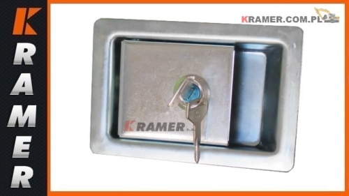 Zamek pokrywy pompy hydraulicznej KOBELCO 000004685 ; Hydraulic Pump Door lock/ Türschloss der Hydraulikpumpe/Гидравлический насос дверной замок/Blocco della porta della pompa idraulica/ Serrure de porte de pompe hydraulique.