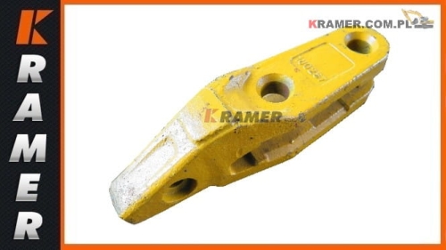 Adapter CAT J250 - ładowarkowy - przykręcany 2otw. 1U0257 Inne numery katalogowe - 1U0257 / MV752FU / 8J6656 / E303  Adapter / Zahnhalter / адаптер /