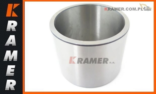 2V0706 Tuleja CAT wysięgu 219 225 215D 215C ; Tuleja wysięgu/ Outreach bushing/ Outreach-Buchse/ Выступающая втулка/ Boccola di sbraccio/ Douille d'extension.