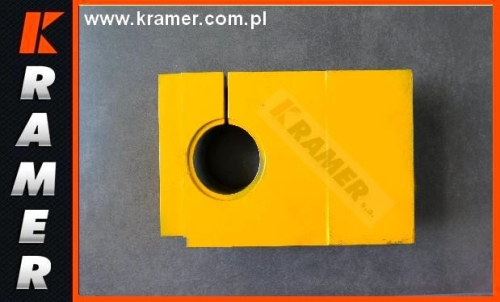 Kostka koła napinającego TD-15E/H lewa 590-14-1064